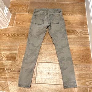 DL1961 Emma instasculpt camo jeans size 27